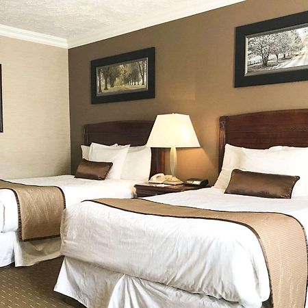 Rodeway Inn Festival Стратфорд Экстерьер фото