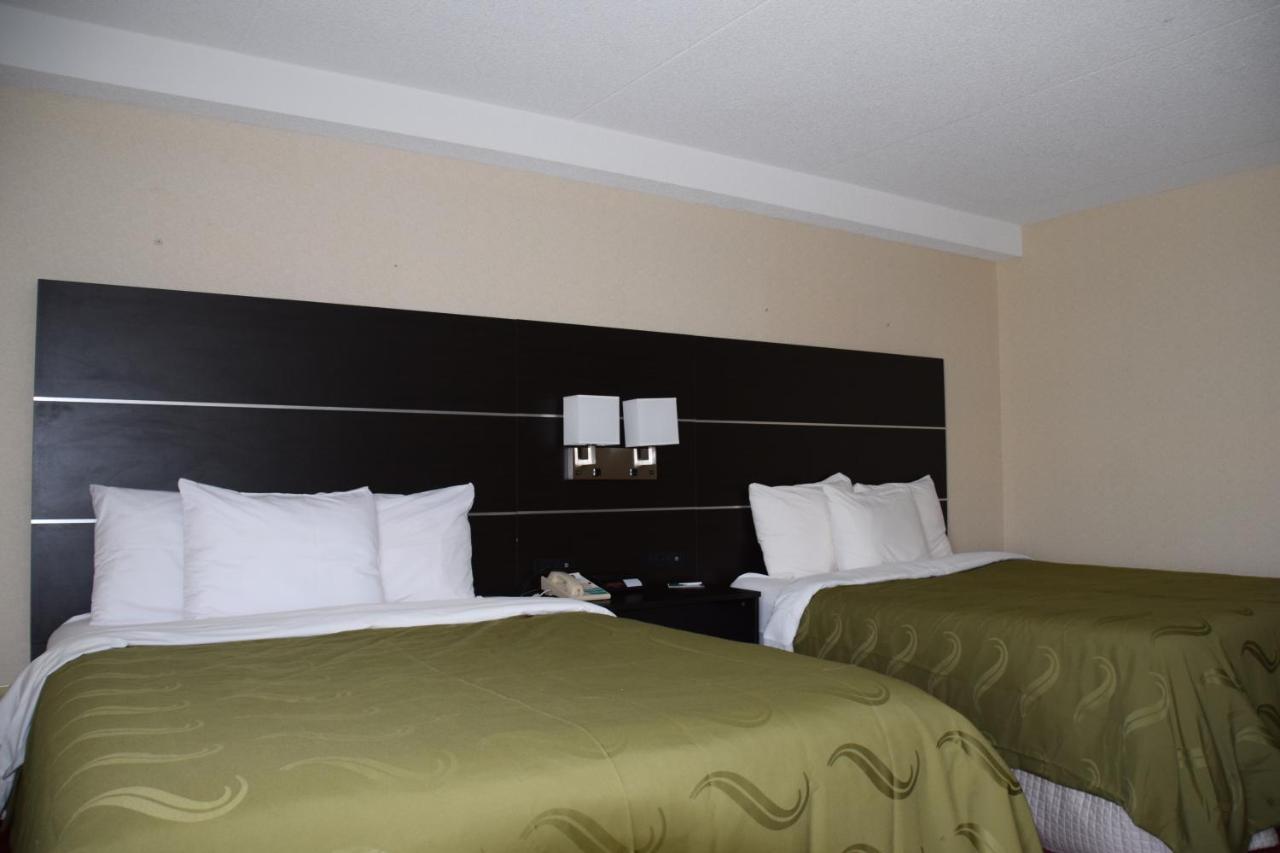 Rodeway Inn Festival Стратфорд Экстерьер фото