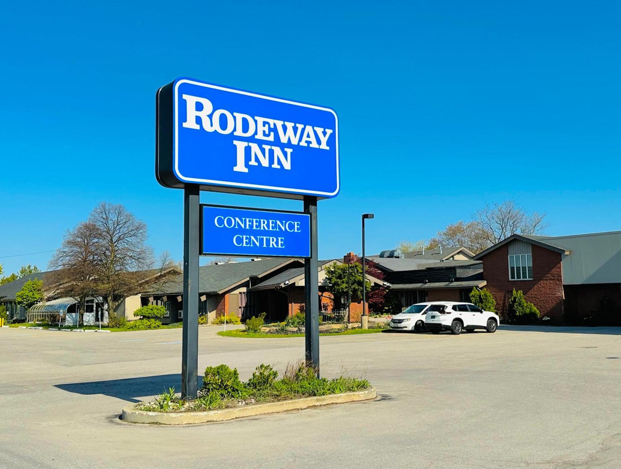 Rodeway Inn Festival Стратфорд Экстерьер фото